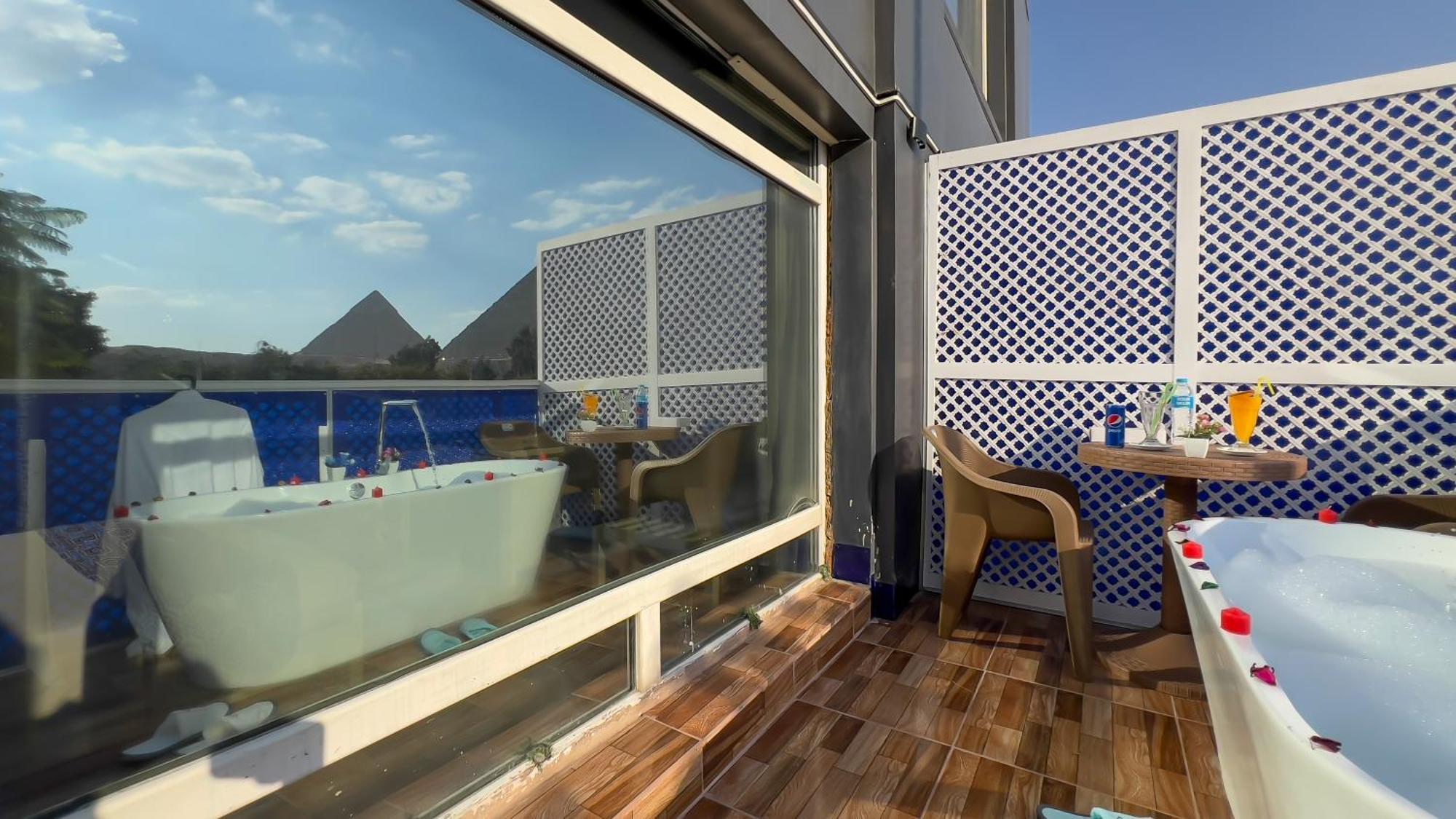 Turquoise Pyramids & Grand Egyptian Museum View Hotel Kafrat al Jabal Exterior photo