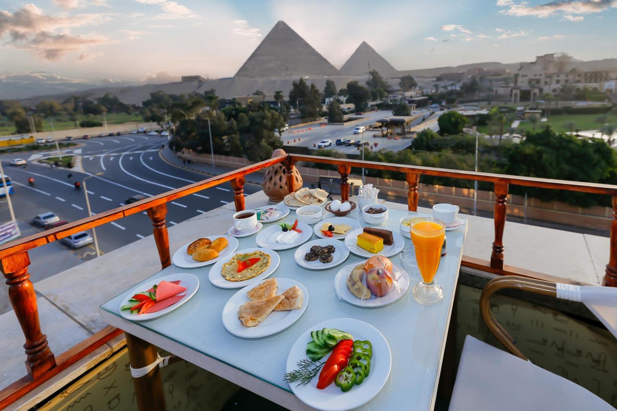 Turquoise Pyramids & Grand Egyptian Museum View Hotel Kafrat al Jabal Exterior photo